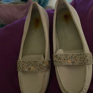 Cream white mountain leather embellished loafer size 9M